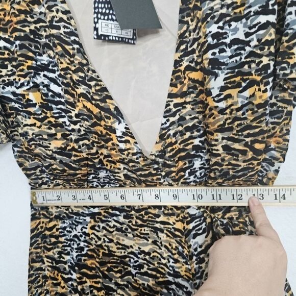 SALONI Ink Tiger Animal Print Black Lea Silk Crepe Wrap Dress 8 - Picture 9 of 14